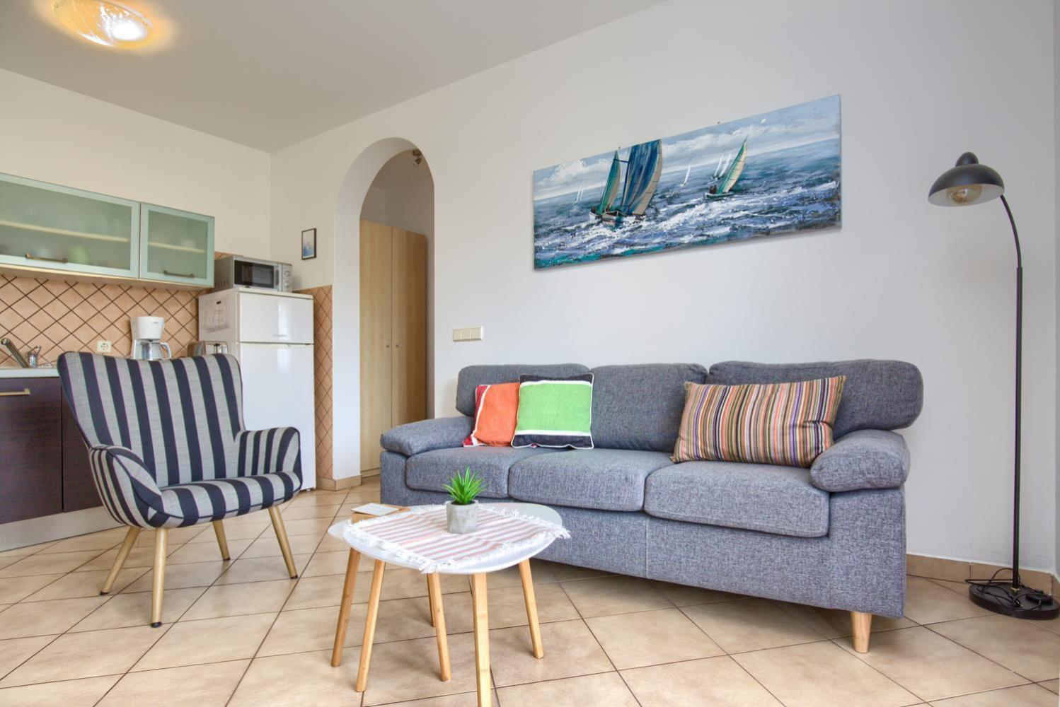 House Apartment *